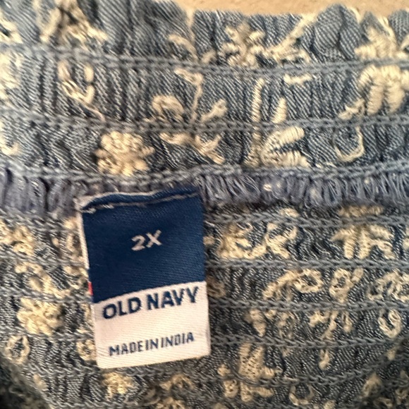 New peplum style blouse with a stretchy back in sz2X - Picture 3 of 4